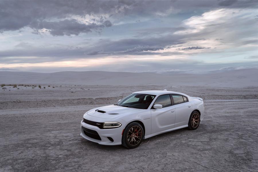 Dodge Charger SRT Hellcat 2015 года  (фото 48 из 111)